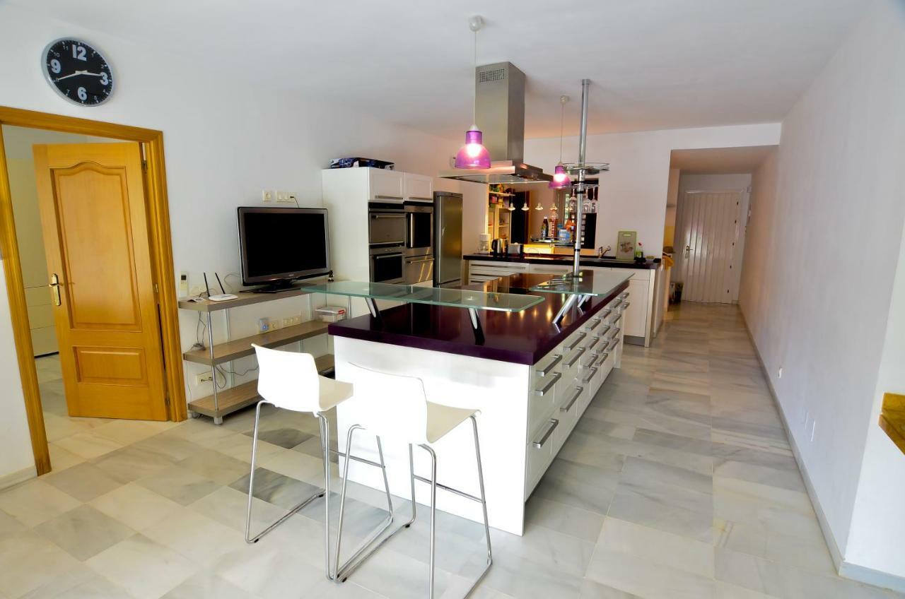 Alcazaba Beach Apartment 3302 Естепона Екстер'єр фото